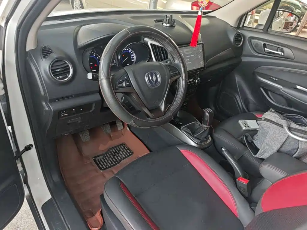 Changan CS15 — миниатюра 10