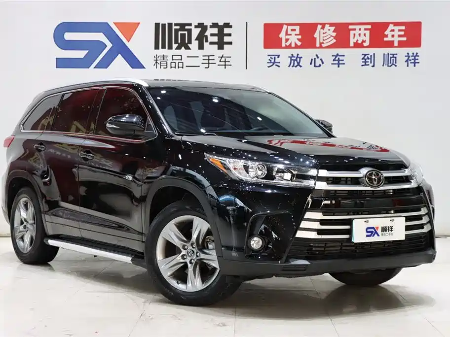 Toyota Highlander 2021 2.0T Luxury 7 мест
