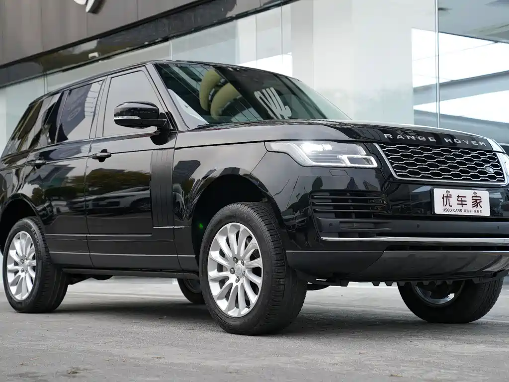 Land Rover Range Rover 2022 3.0 L6 360PS