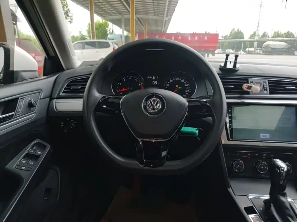 Volkswagen Lamando — миниатюра 11