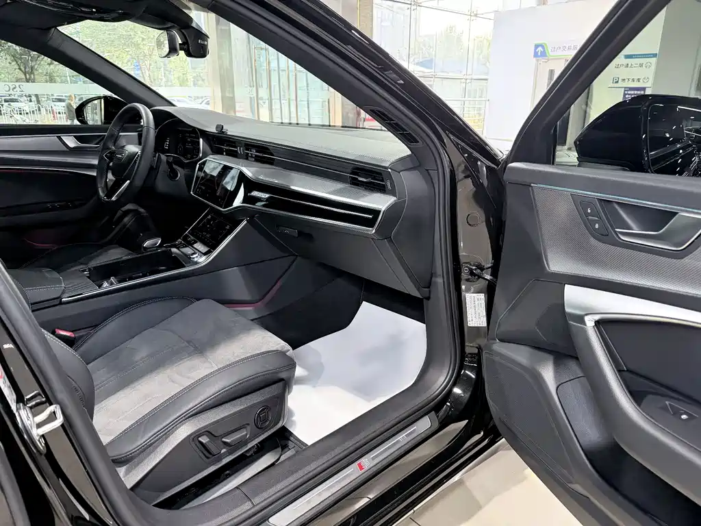 Audi A6L — миниатюра 18