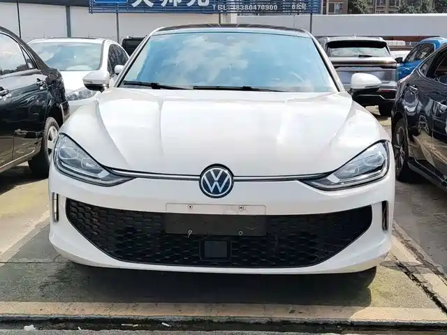 VOLKSWAGEN LINGDU