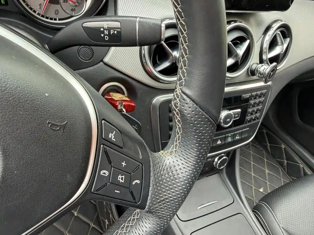 Mercedes-Benz GLA — миниатюра 10