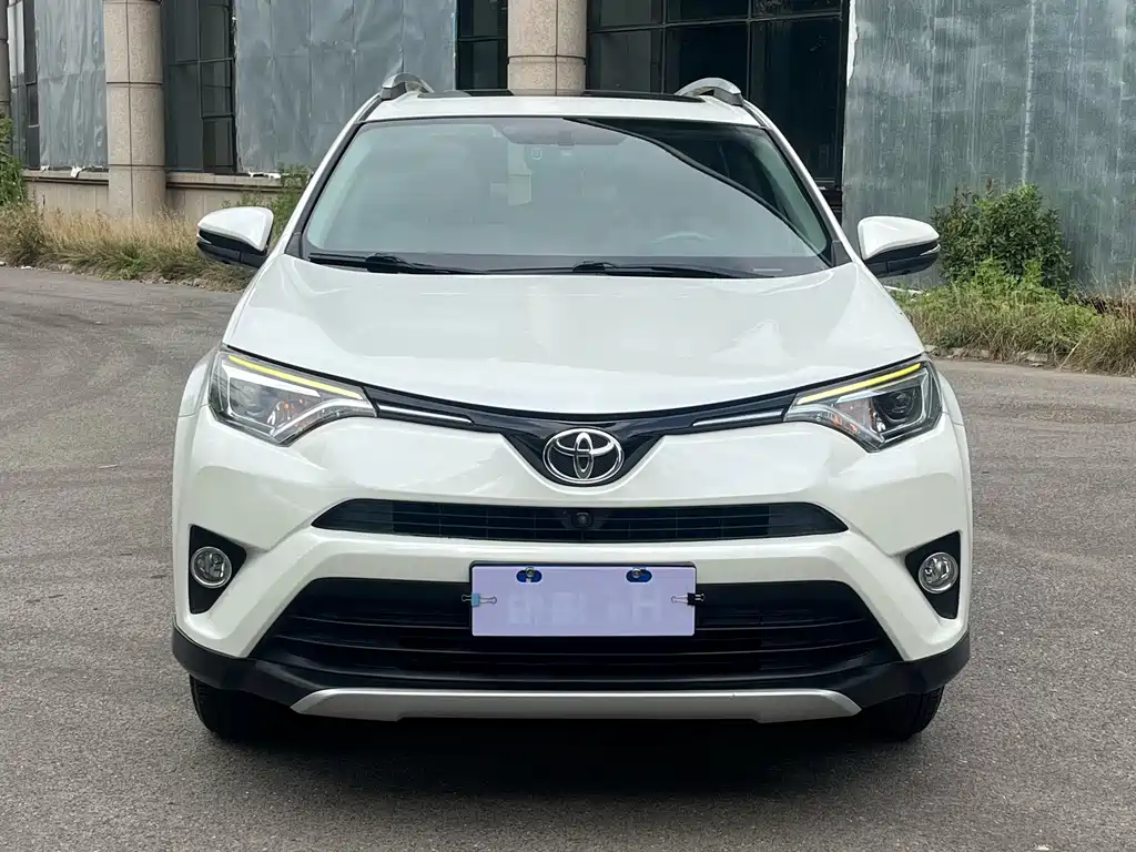 Toyota RAV4 — миниатюра 2
