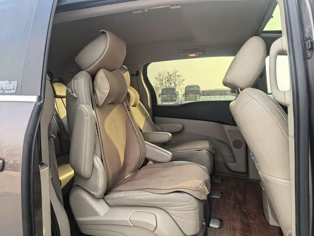 Buick GL8 2017 25S Luxury V