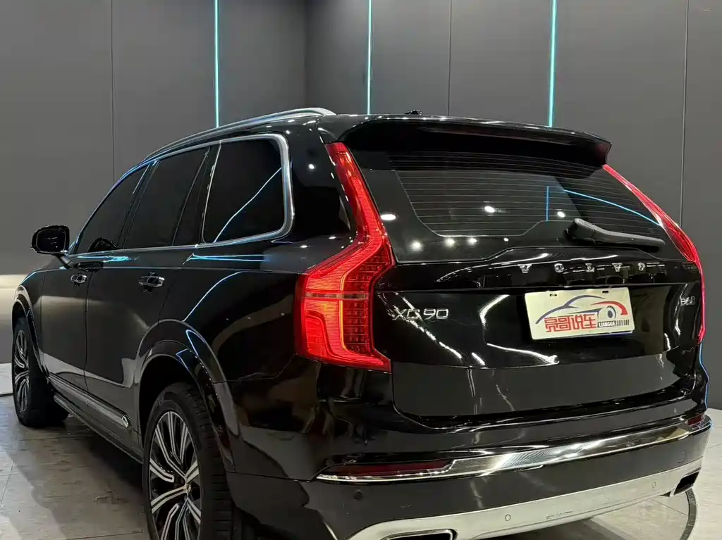 Volvo XC90 — миниатюра 8