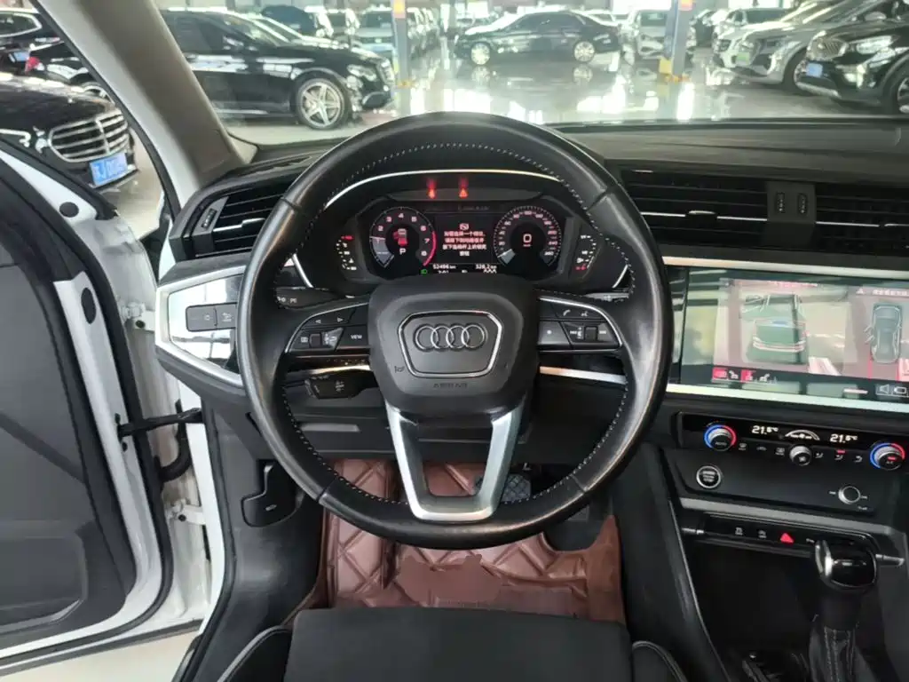 Audi Q3 — миниатюра 11