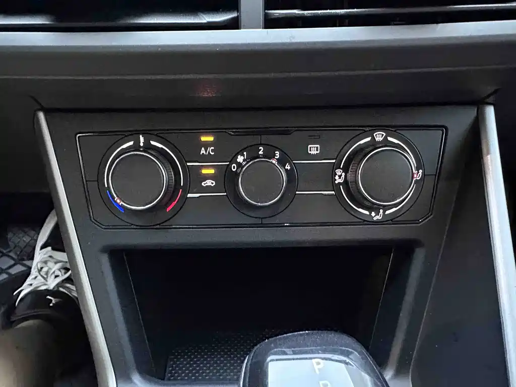 Volkswagen Polo — миниатюра 17