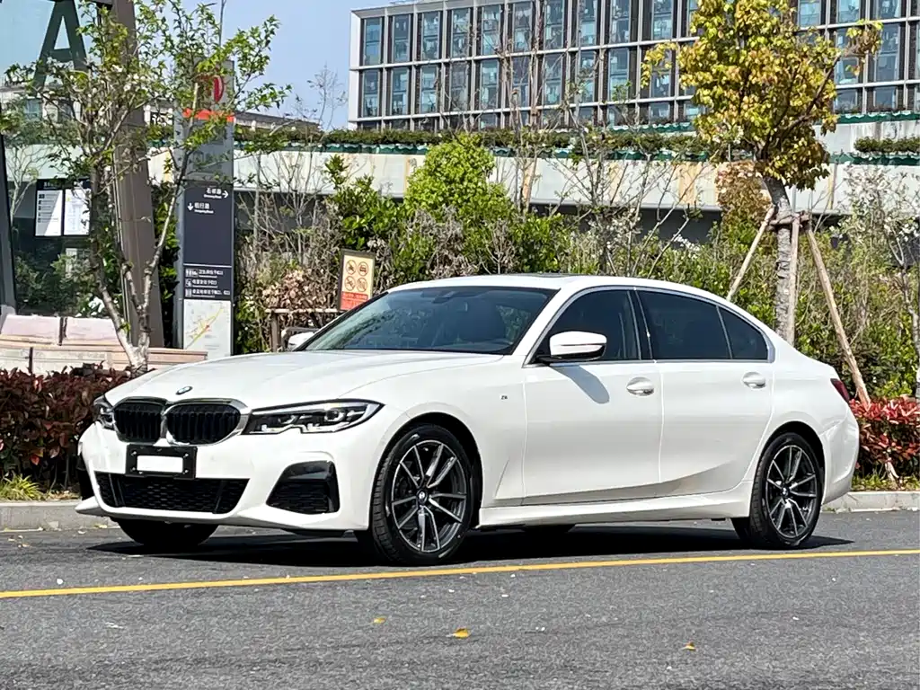 BMW 3 Series 2021