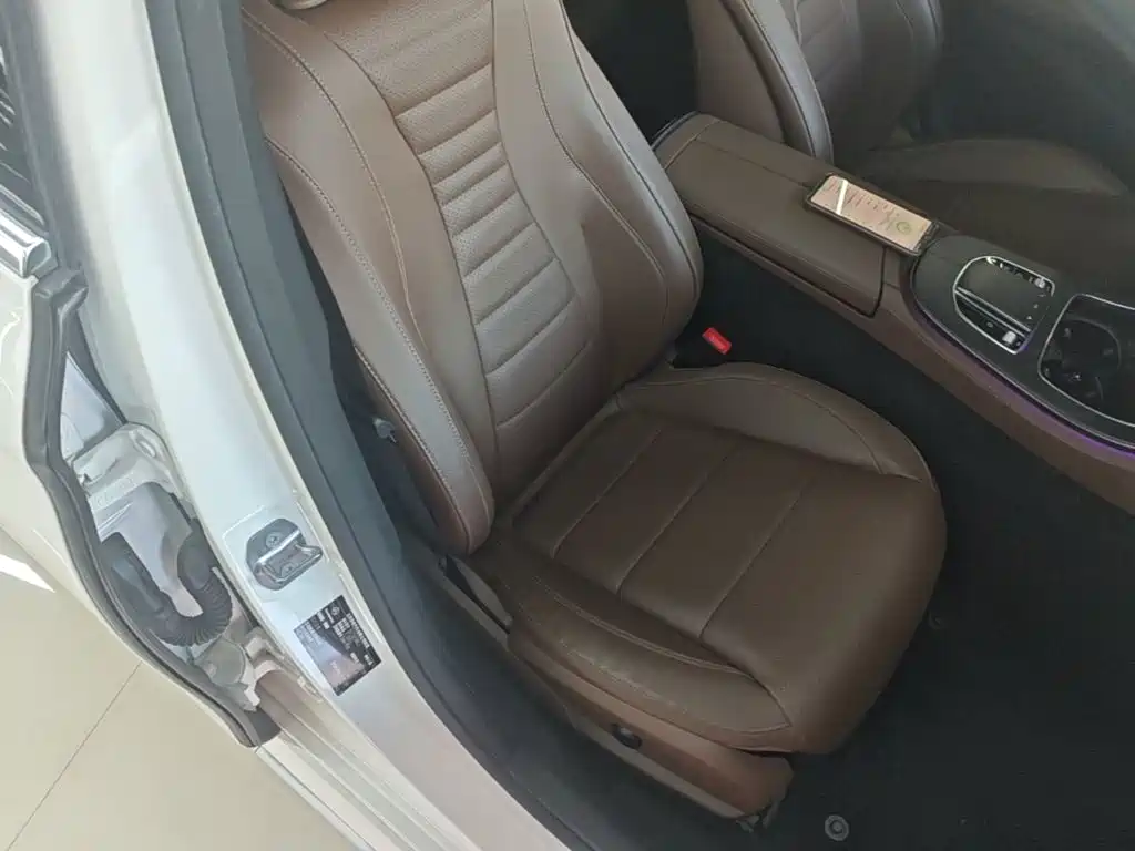 Mercedes-Benz E-Class — миниатюра 25