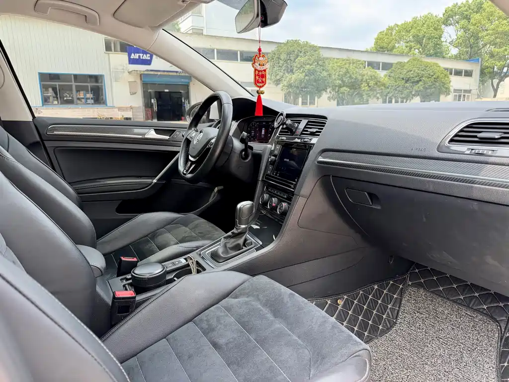 Volkswagen Golf — миниатюра 6