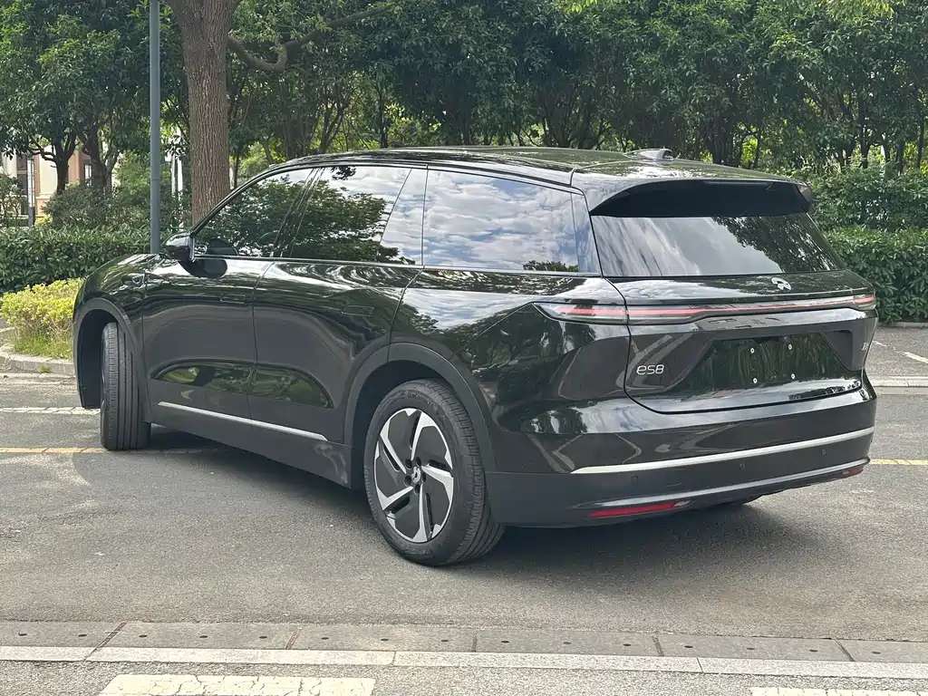 NIO ES8 2024 75kWh