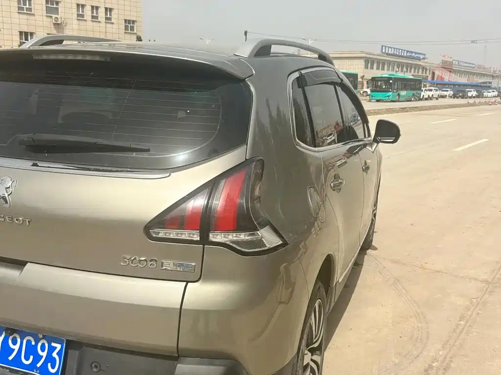Peugeot 3008 — миниатюра 23