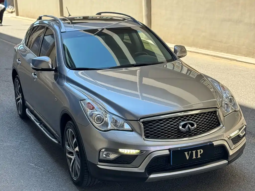 Infiniti QX50 2015 2.5L Luxury