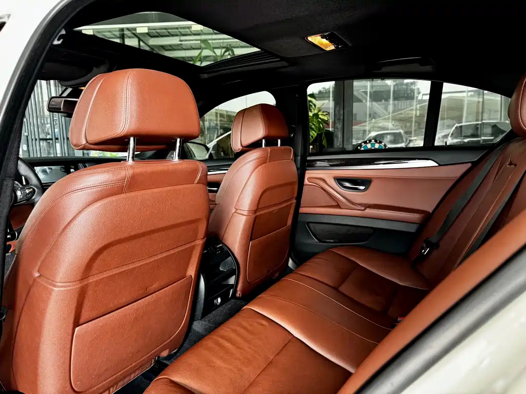 BMW 5 Series (Import) — миниатюра 15