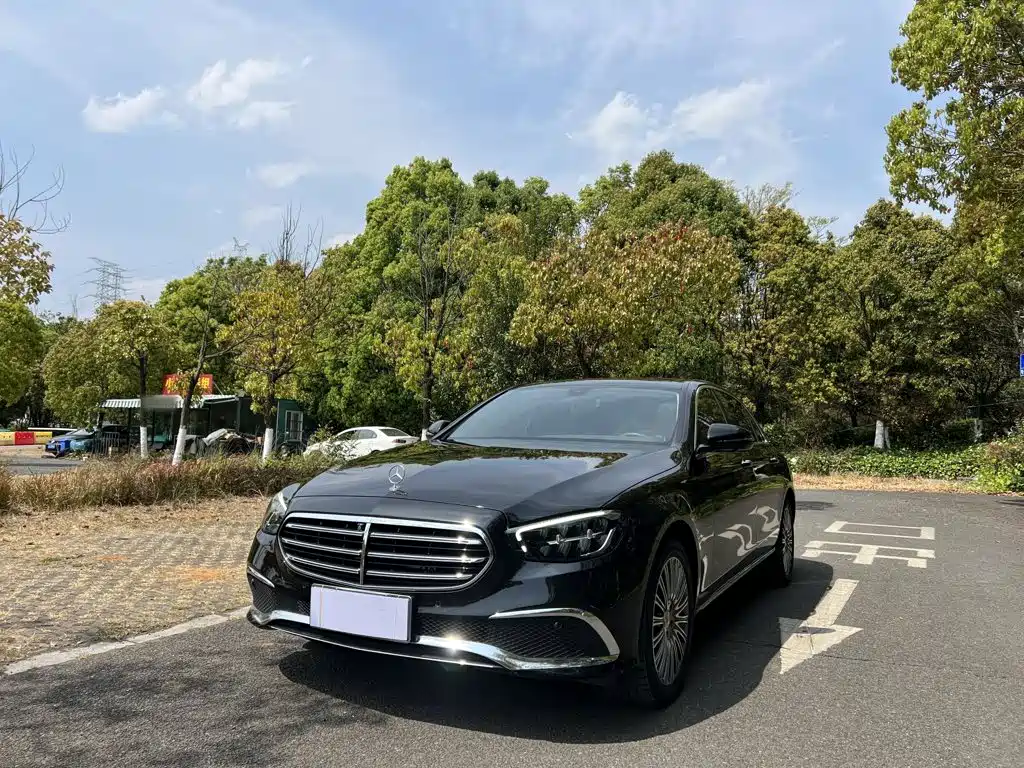 Mercedes-Benz E-Class E 2023 E 300 L Fashion