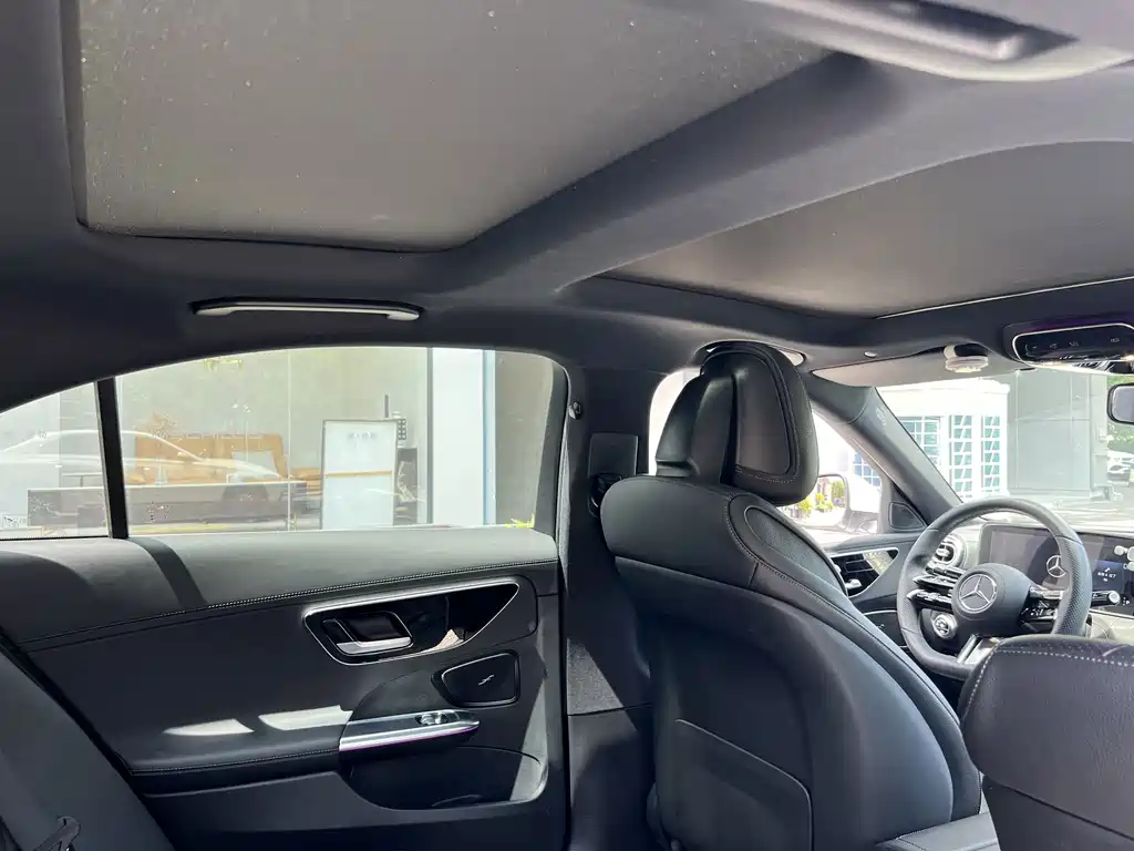 Mercedes-Benz C-Class — миниатюра 18