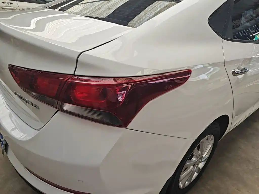 Hyundai Verna — миниатюра 8