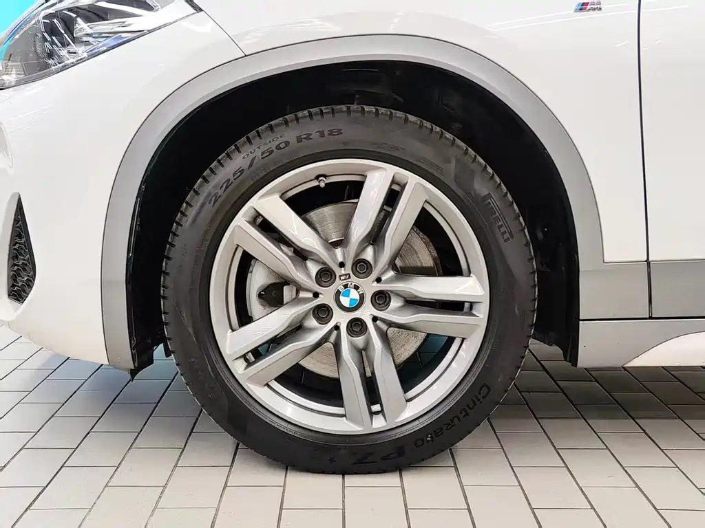 BMW X2 2020 sDrive25i Lead M