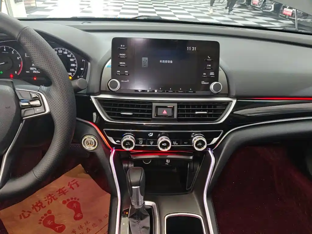 Honda Accord — миниатюра 13