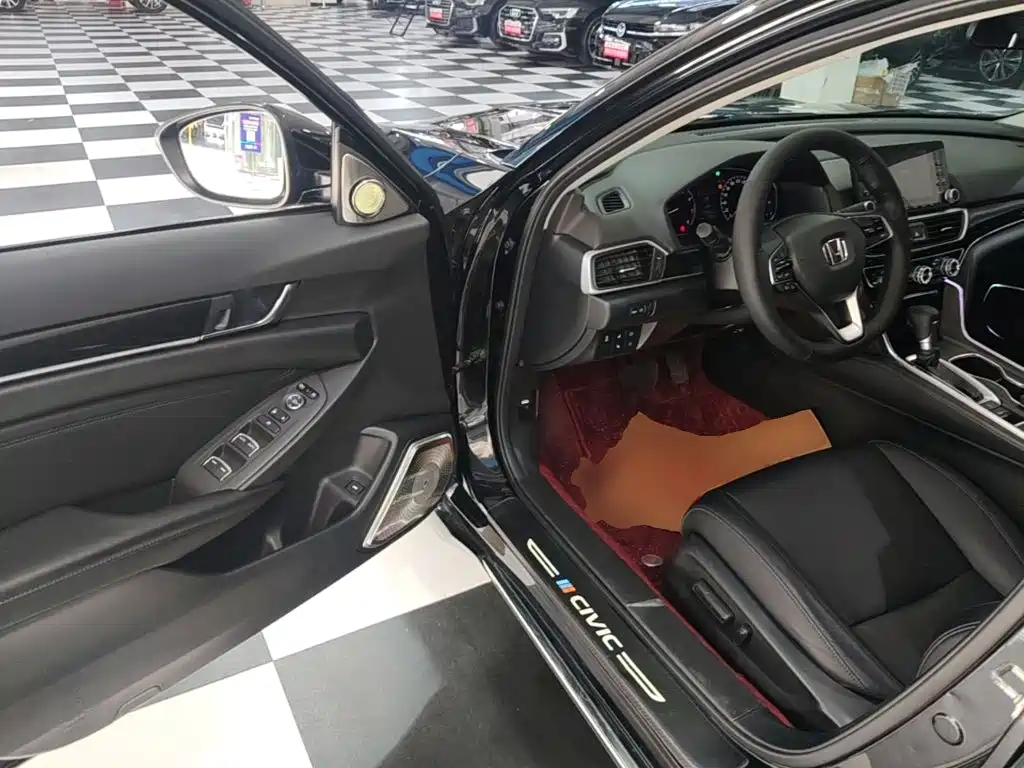 Honda Accord — миниатюра 16