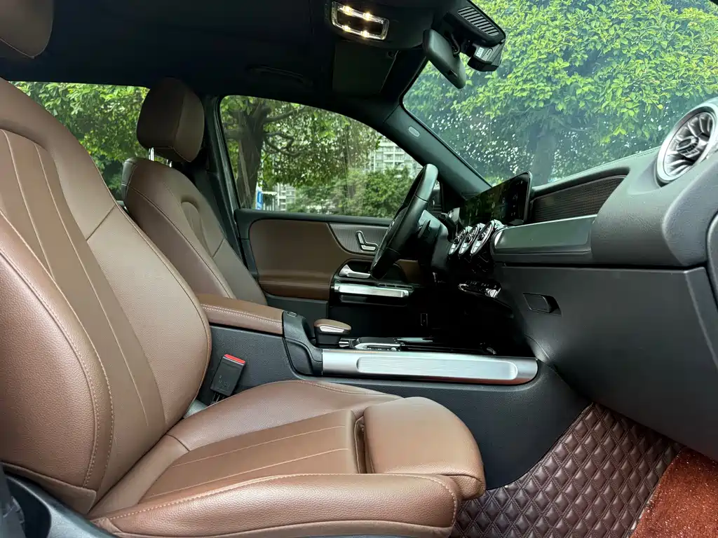 Mercedes-Benz GLB — миниатюра 13