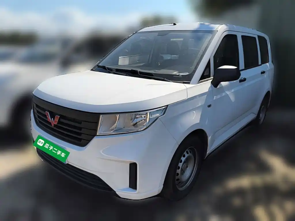Wuling Hongguang PLUS — миниатюра 3