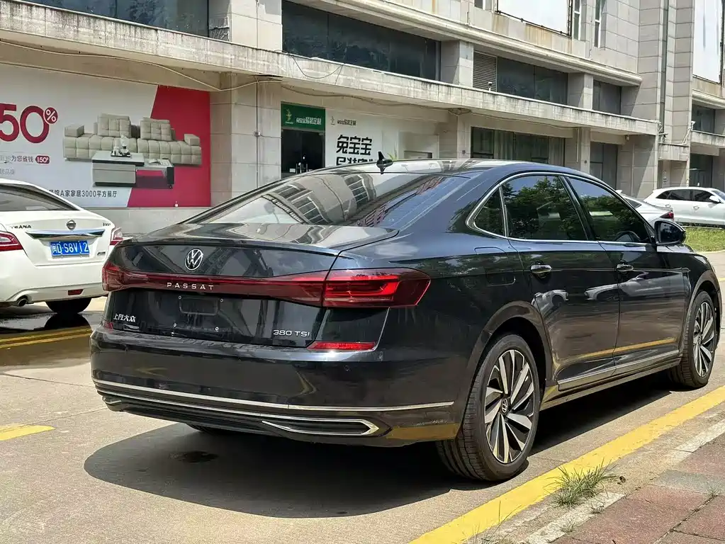 Volkswagen Passat — миниатюра 4