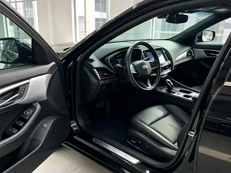 Cadillac CT5 — миниатюра 5