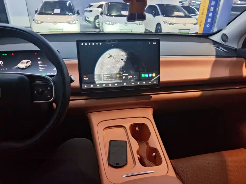 Leapmotor Leapmotor C10 — миниатюра 10