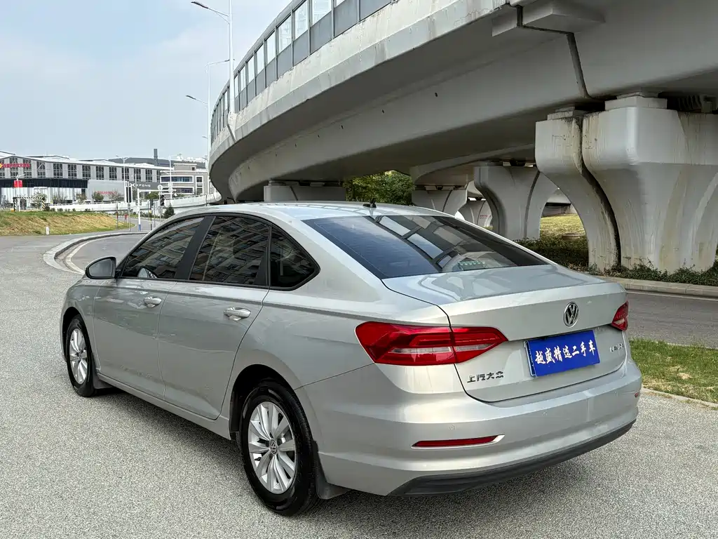 Volkswagen Lavida — миниатюра 5