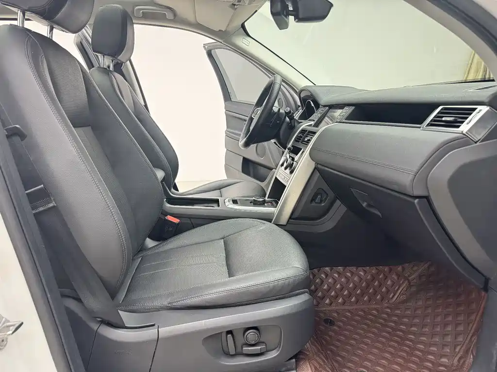 Land Rover Discovery Sport — миниатюра 8