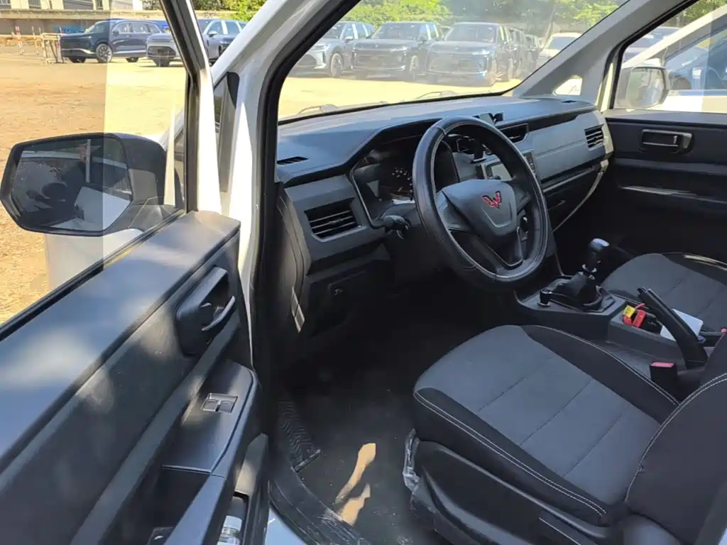 Wuling Hongguang PLUS — миниатюра 21