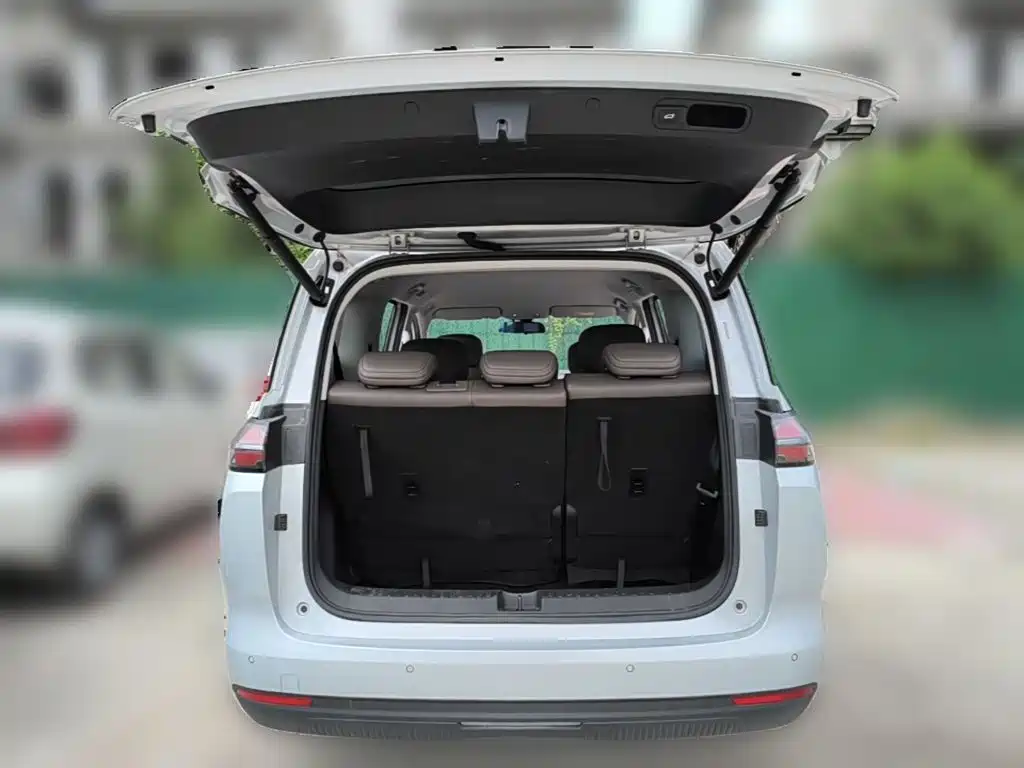 Wuling Xingguang 730 New Energy — миниатюра 24