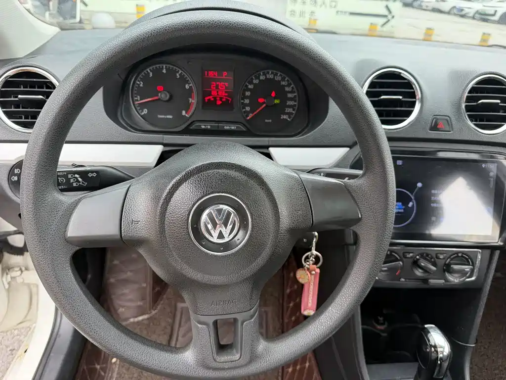 Volkswagen Jetta — миниатюра 12