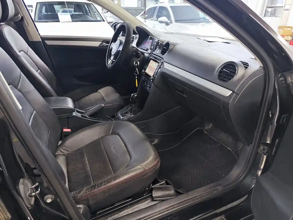 Volkswagen Jetta — миниатюра 10