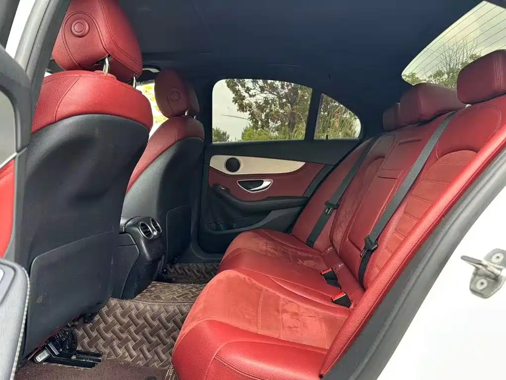 Mercedes-Benz C-Class — миниатюра 4