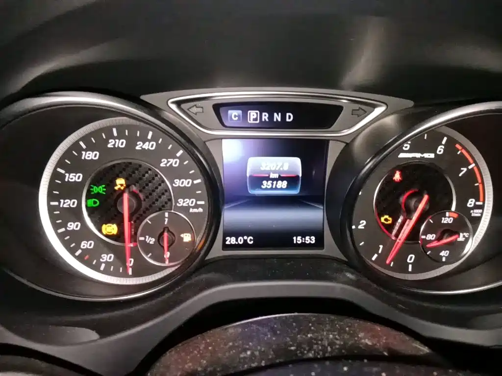 Mercedes-Benz CLA AMG — миниатюра 8