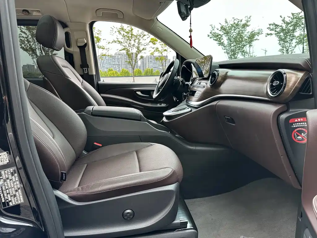 Mercedes-Benz V-Class — миниатюра 10