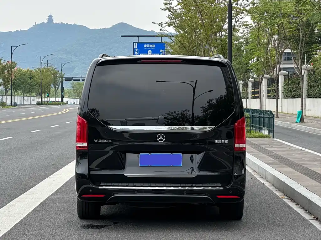 Mercedes-Benz V-Class — миниатюра 5