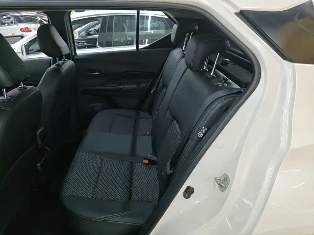 Nissan Kicks - фото 17