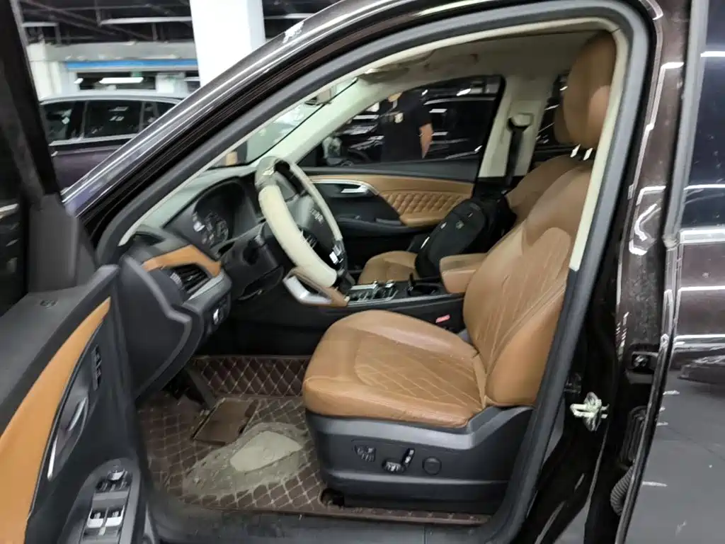 Borgward BX7 — миниатюра 15