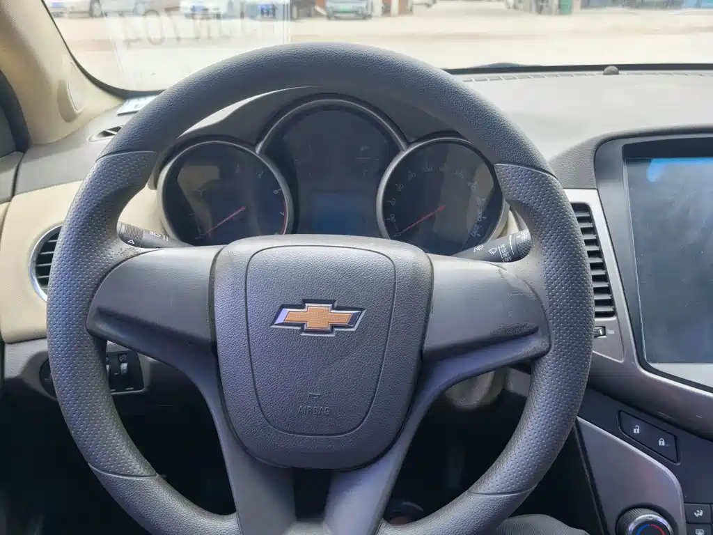 Chevrolet Cruze — миниатюра 9