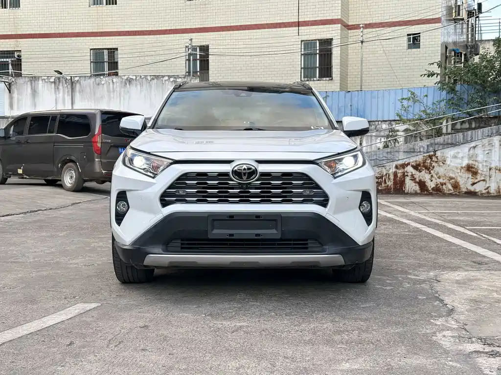 Toyota RAV4 — миниатюра 2