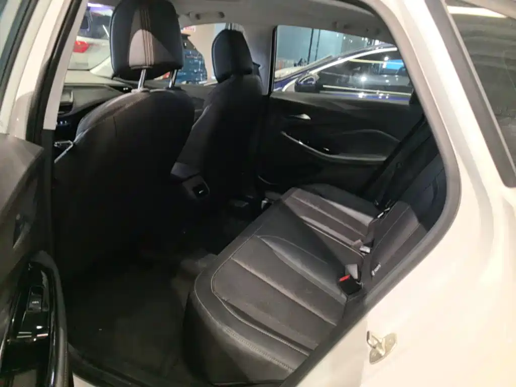 Buick Verano — миниатюра 22
