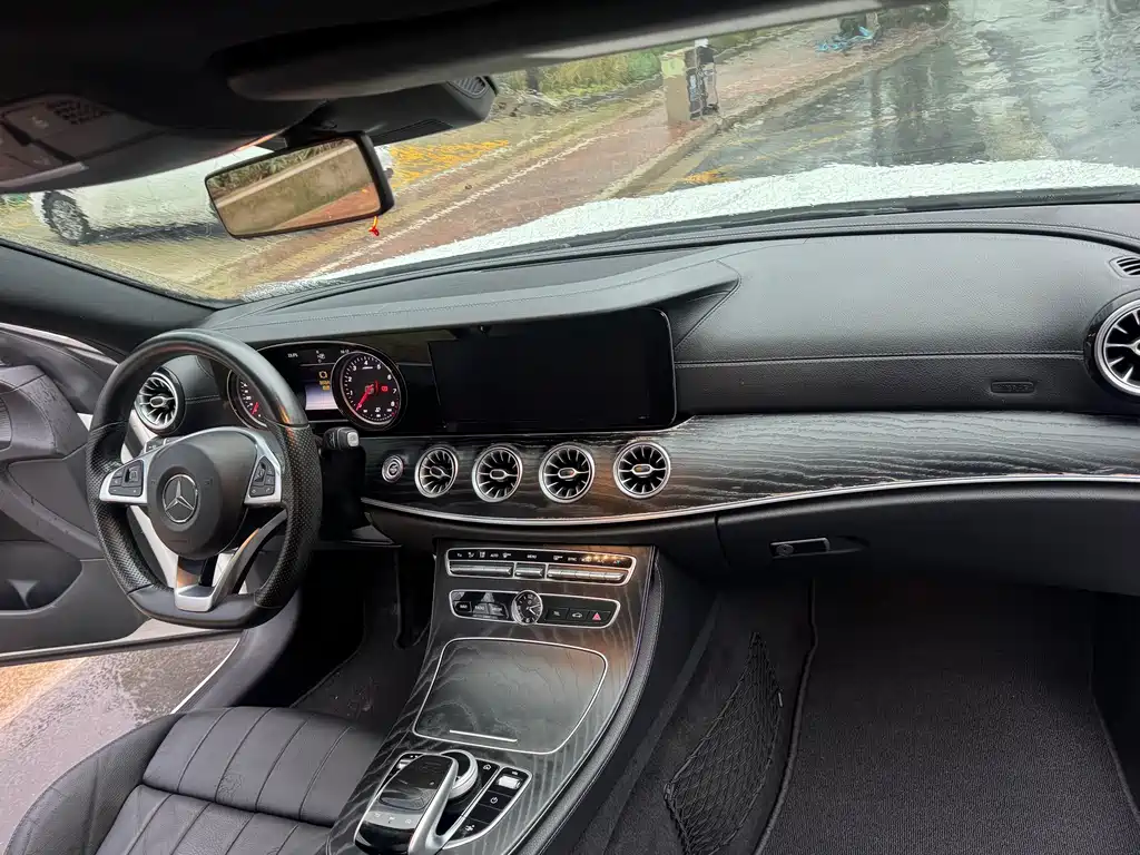 Mercedes-Benz E-Class (Import) — миниатюра 9