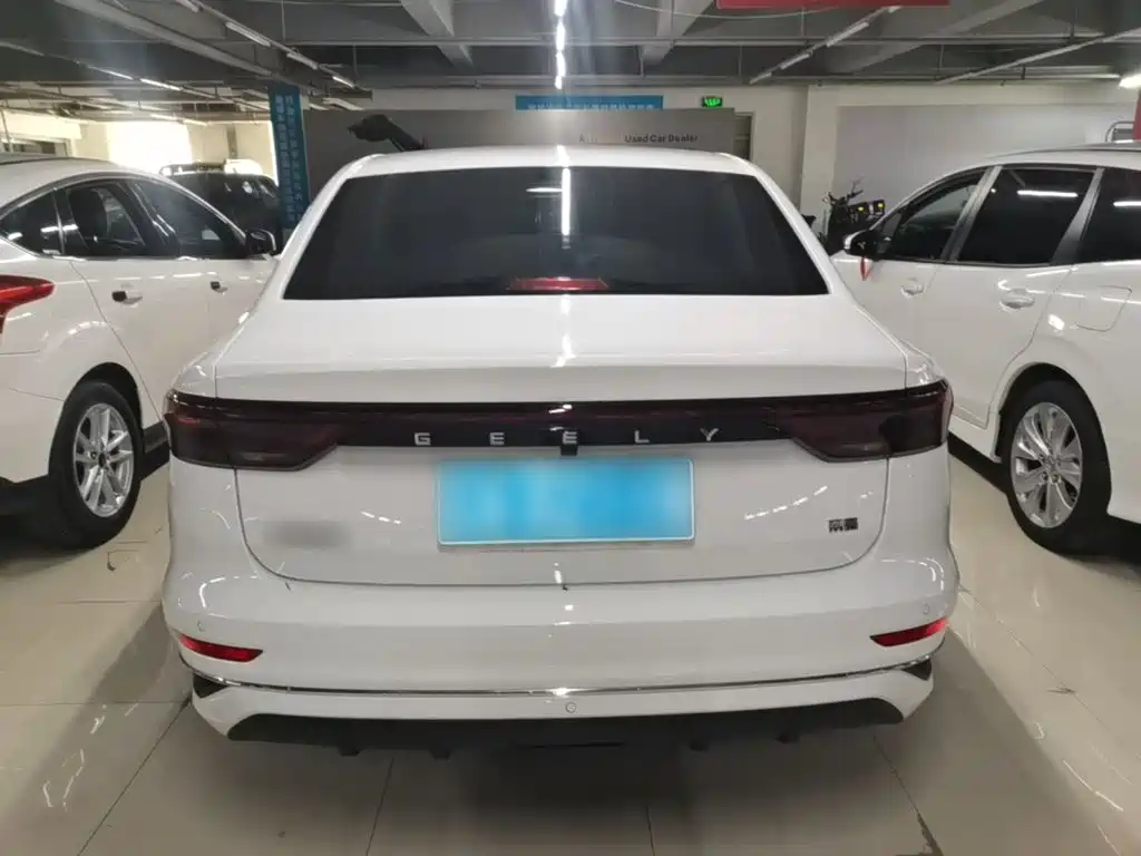 Geely Emgrand — миниатюра 6
