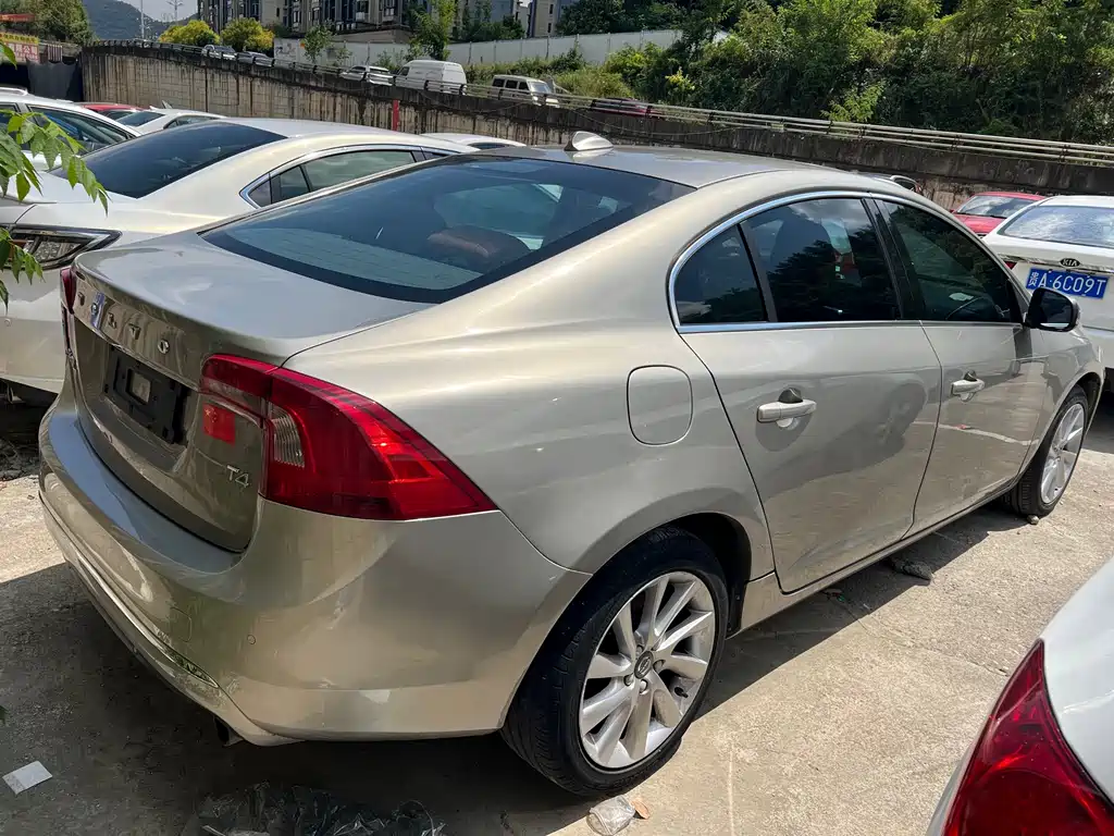 Volvo S60 — миниатюра 10