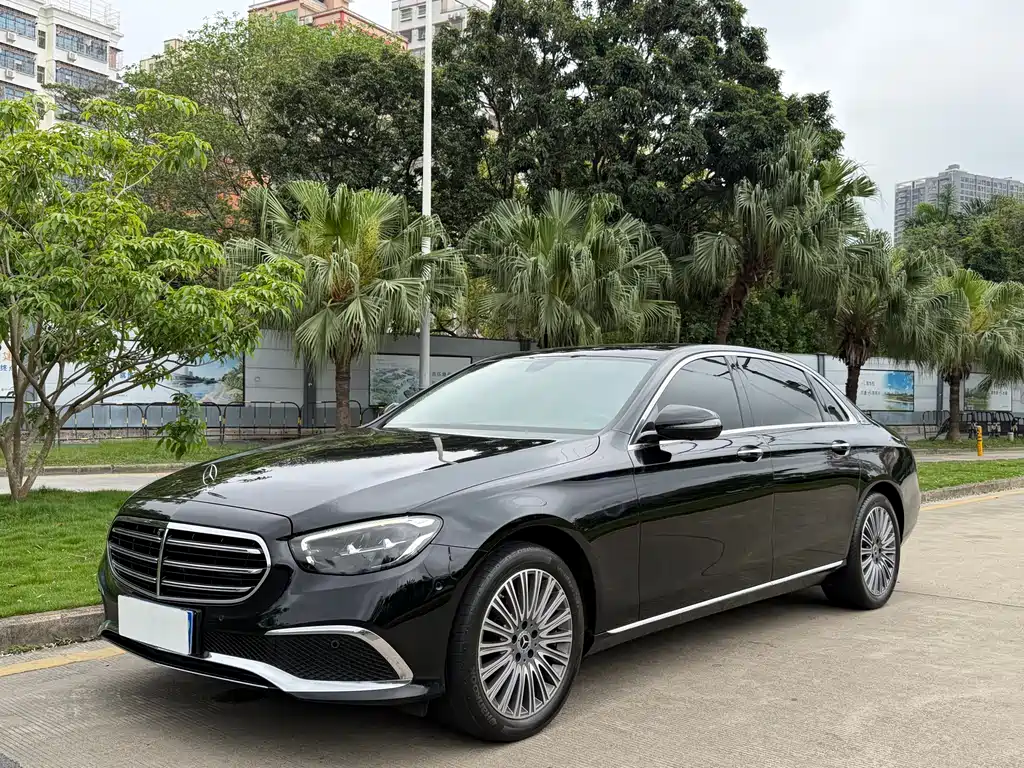 Mercedes-Benz E-Class 2022