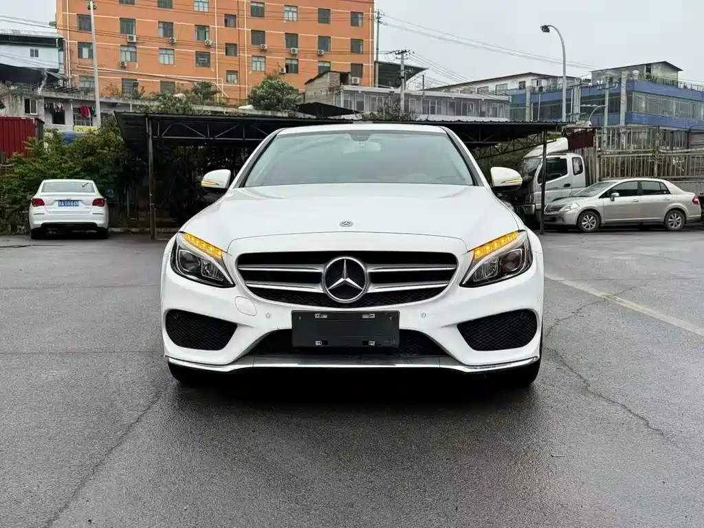 Mercedes-Benz C-Class — миниатюра 2